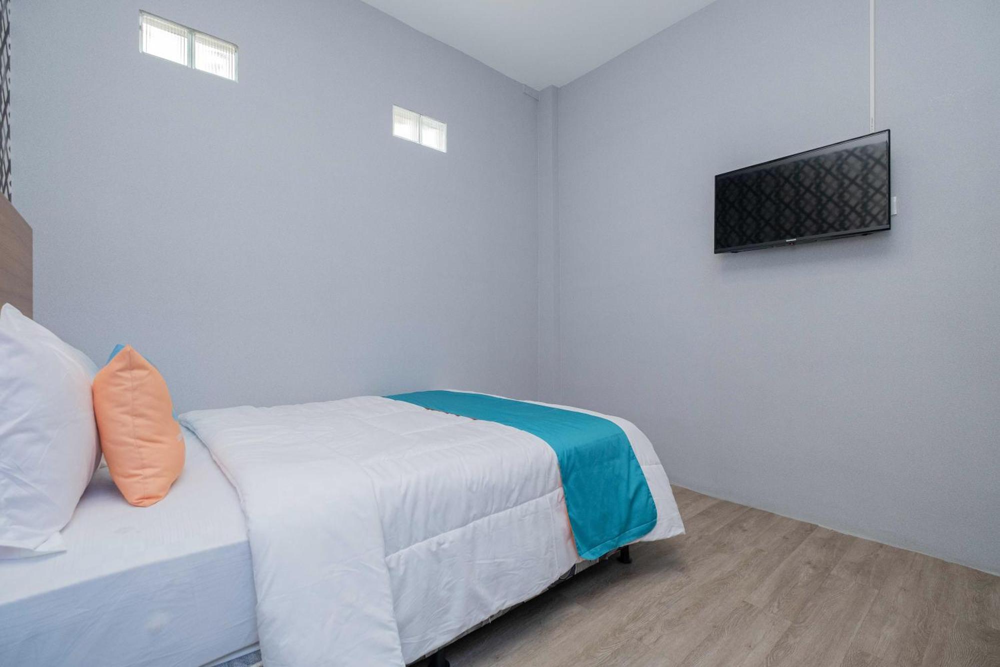 Sans Wm Hotel Blitar Ngoại thất bức ảnh