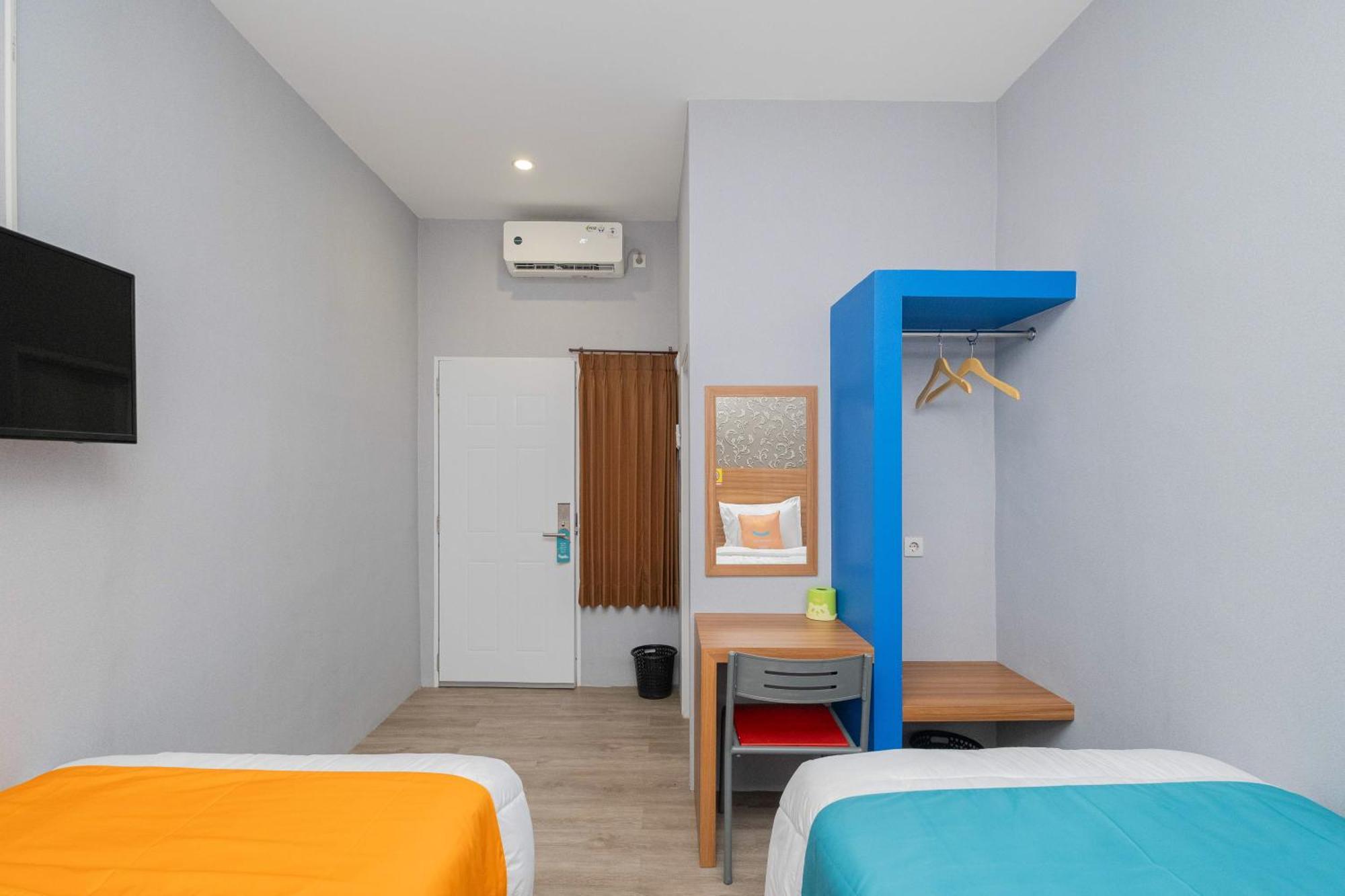 Sans Wm Hotel Blitar Ngoại thất bức ảnh