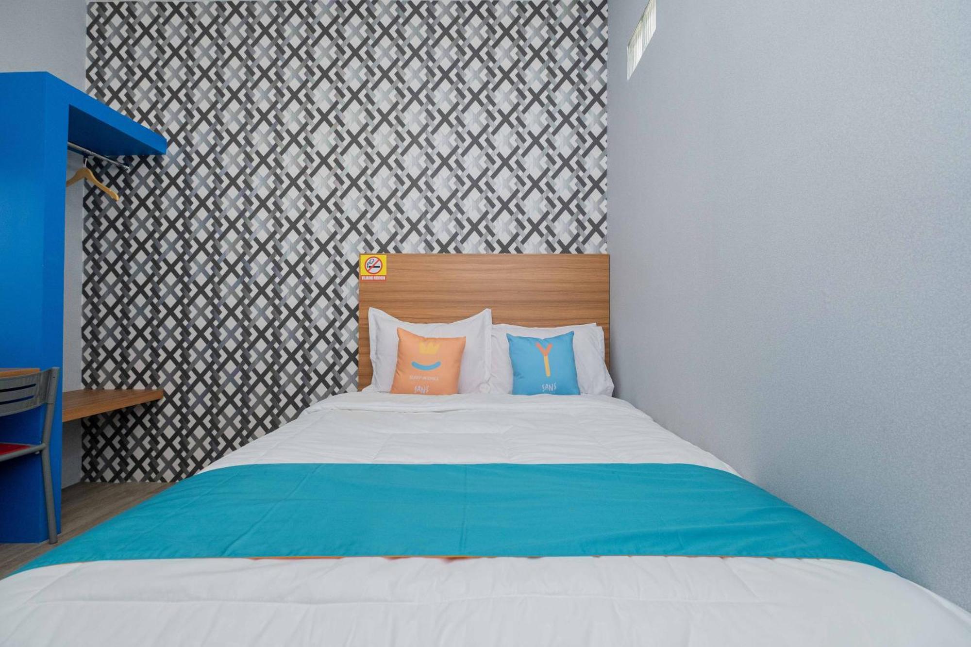 Sans Wm Hotel Blitar Ngoại thất bức ảnh
