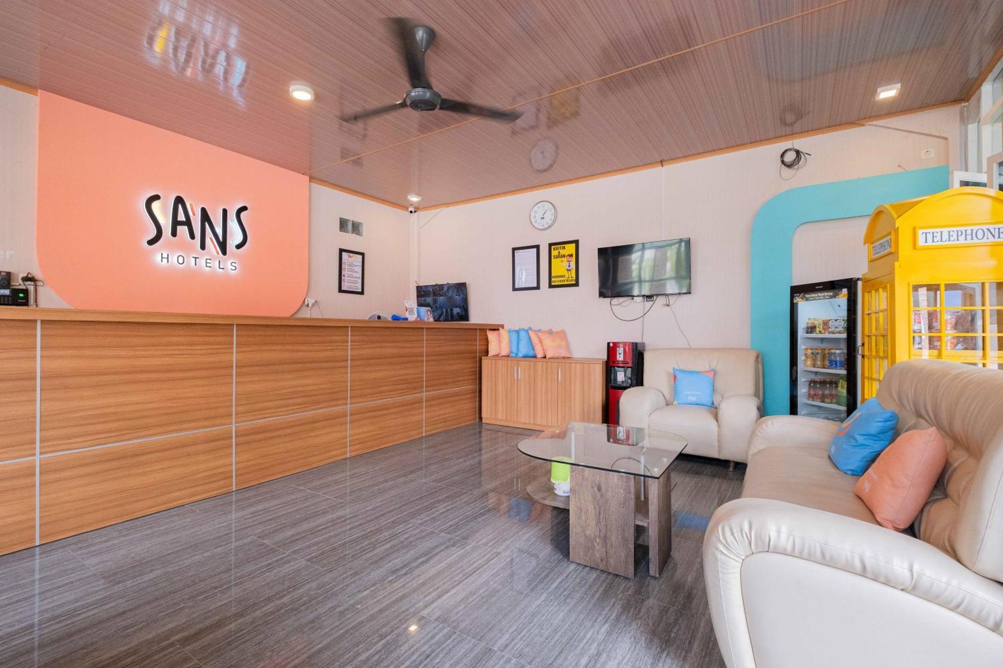 Sans Wm Hotel Blitar Ngoại thất bức ảnh