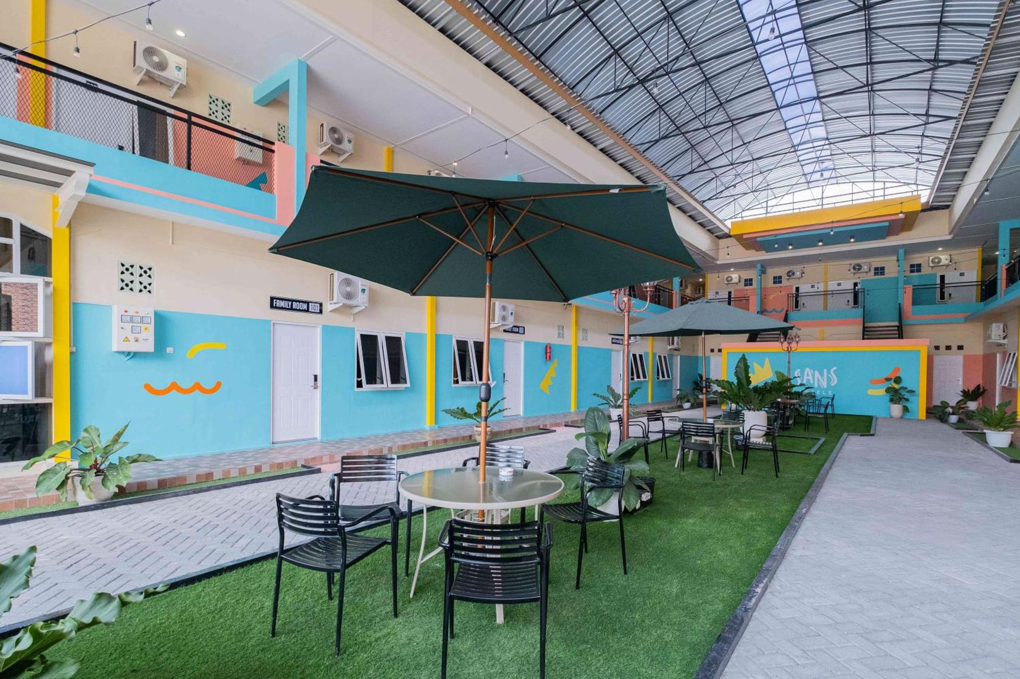 Sans Wm Hotel Blitar Ngoại thất bức ảnh