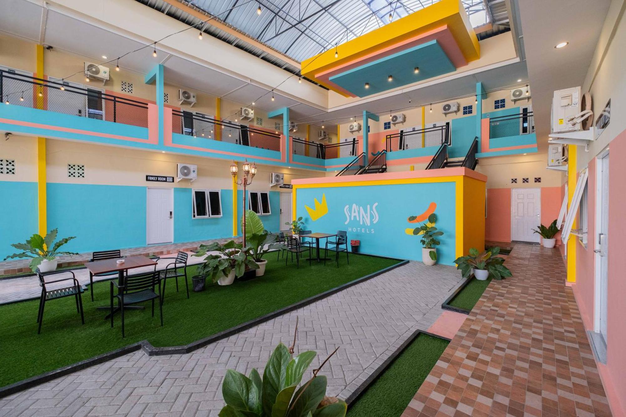 Sans Wm Hotel Blitar Ngoại thất bức ảnh